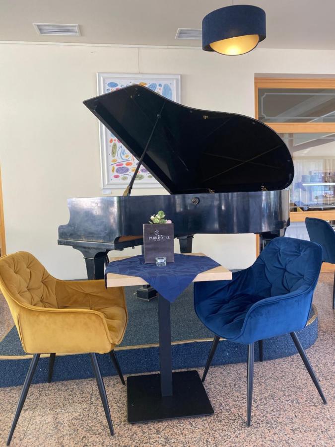 Parkhotel Na Baracke Nová Dubnica Eksteriør billede