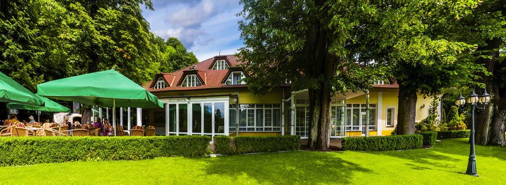 Parkhotel Na Baracke Nová Dubnica Eksteriør billede